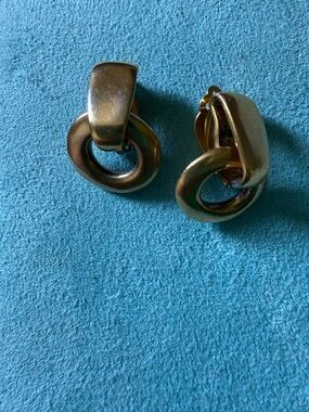 Robert Lee vantage Morris Gold-Tone Linked Clip-On Hoop Earrings